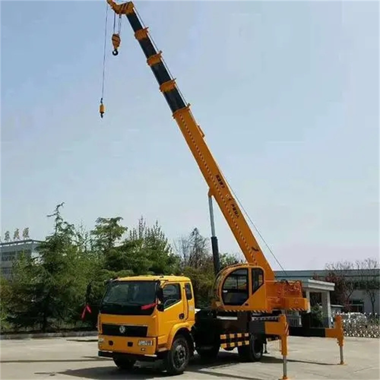 坦洲镇钢筋笼入孔时,由吊车采用单点起吊