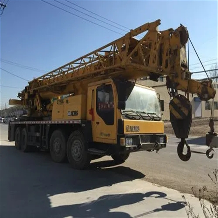 坦洲镇吊车怎么吊装挖掘机